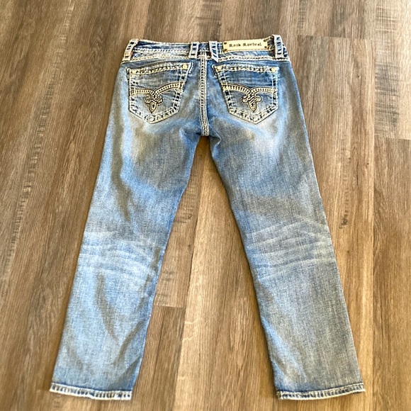 Rock Revival Capri Jeans - Picture 4 of 8